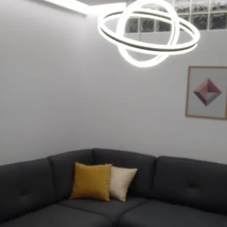 Апартаменты White *
